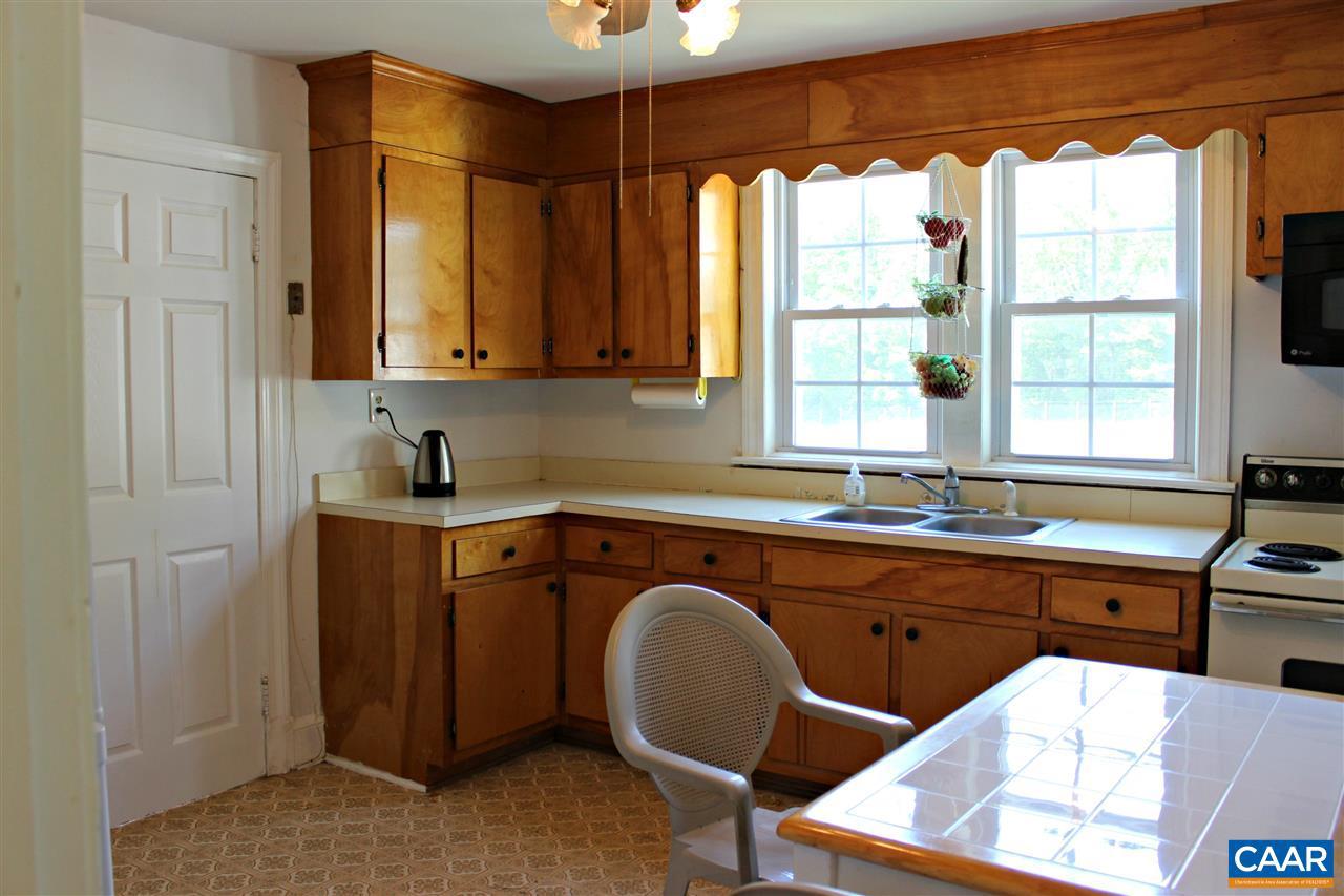 1395 Waltons Store Road Louisa, VA 23093 - Photo 3 of 16 Gallery Image 3