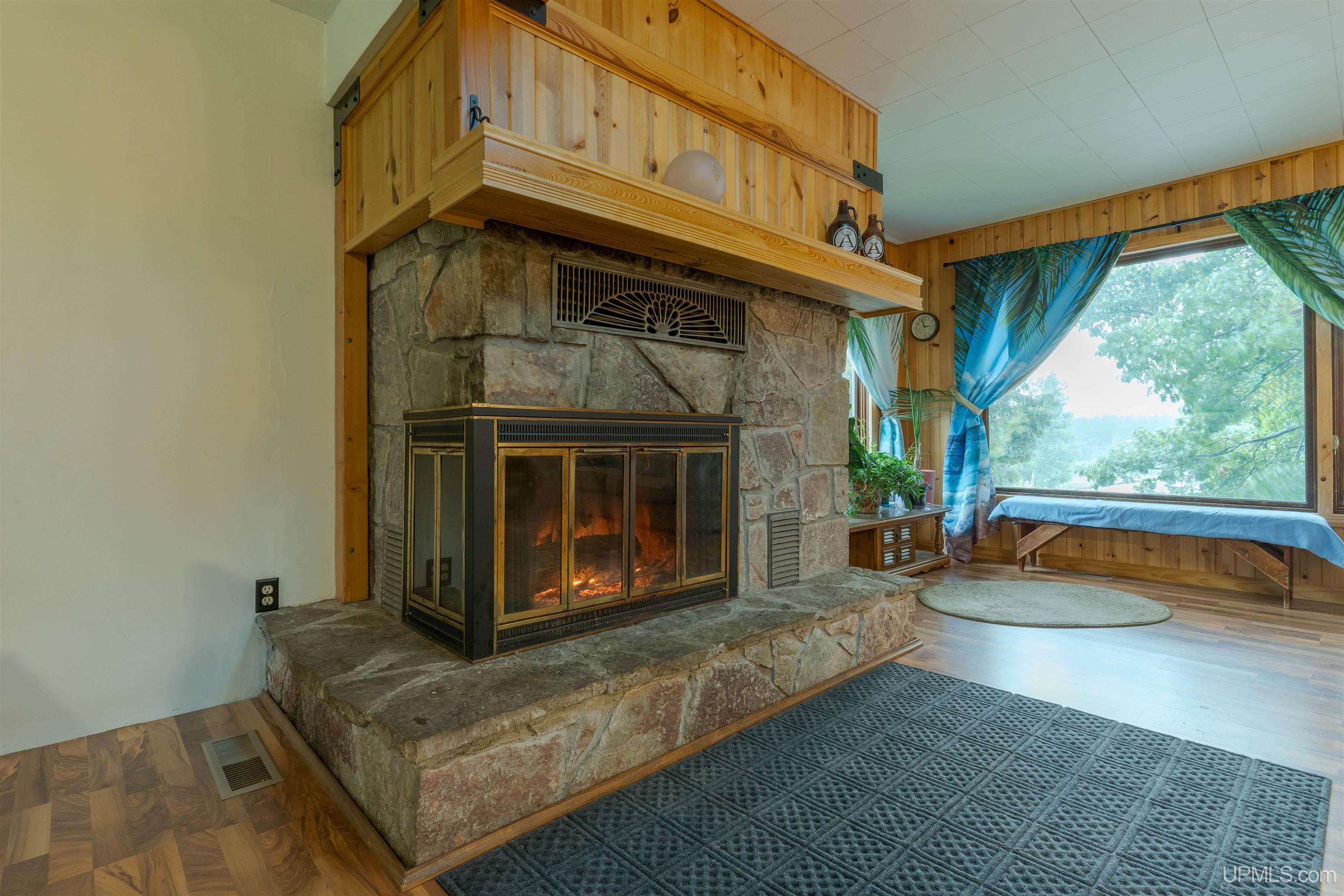 106 3rd Street Alpha, MI 49902 - Photo 5 of 33