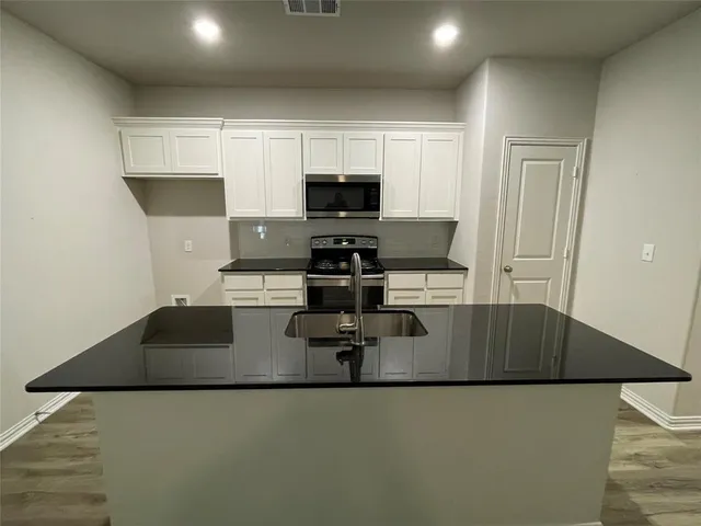 $1,450 | 2919-2923 Peony Drive, Sherman, TX 75092