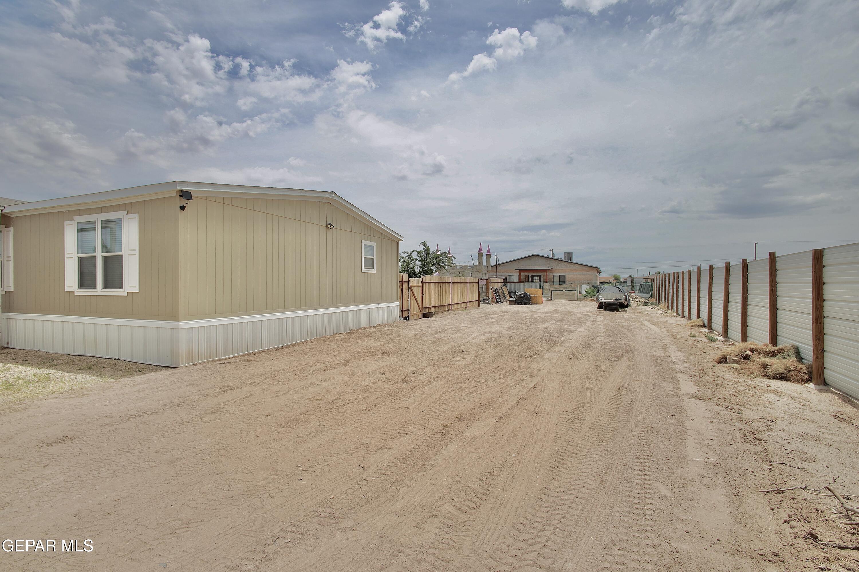 380 Burbridge Road Clint, TX 79836 - Photo 4 of 57 48F1F6F6-9A0C-482E-A57C-21C69EF3C549