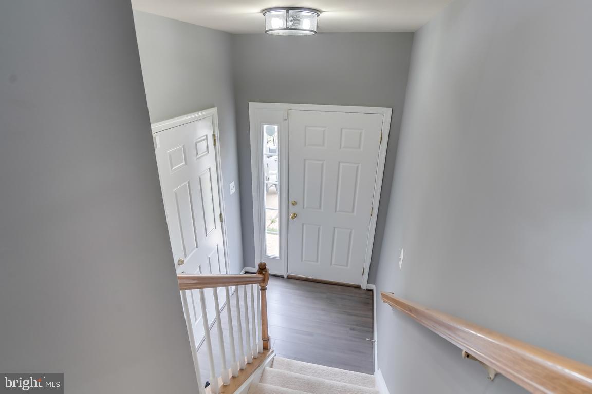 8316 Green Grass Road Laurel, MD 20724 - Photo 2 of 34 Front foyer