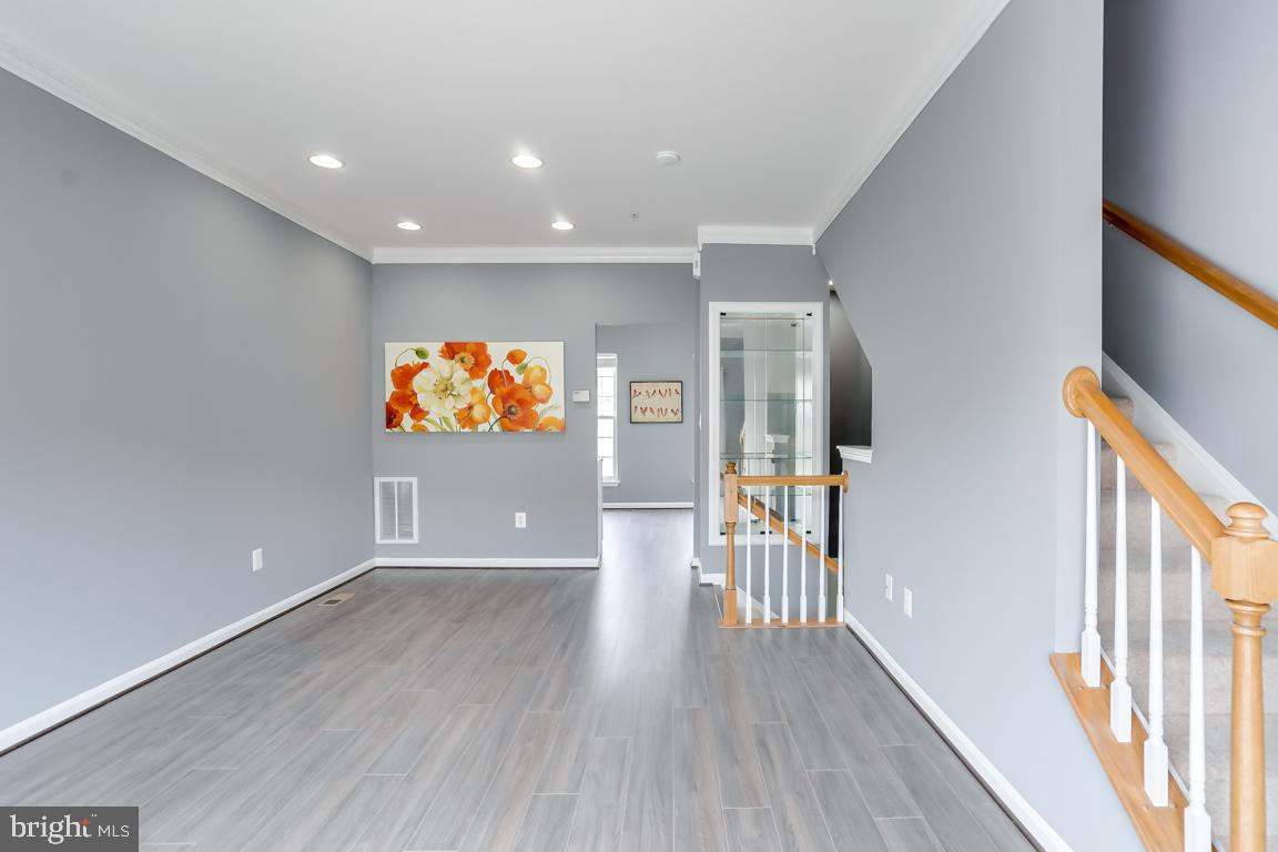 8316 Green Grass Road Laurel, MD 20724 - Photo 5 of 34 Clean & move-in ready!