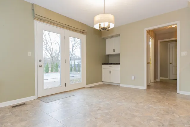 $488,700 | 7255 Timber View Drive, Newburgh, IN 47630