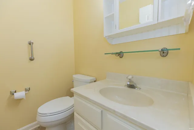 $488,700 | 7255 Timber View Drive, Newburgh, IN 47630