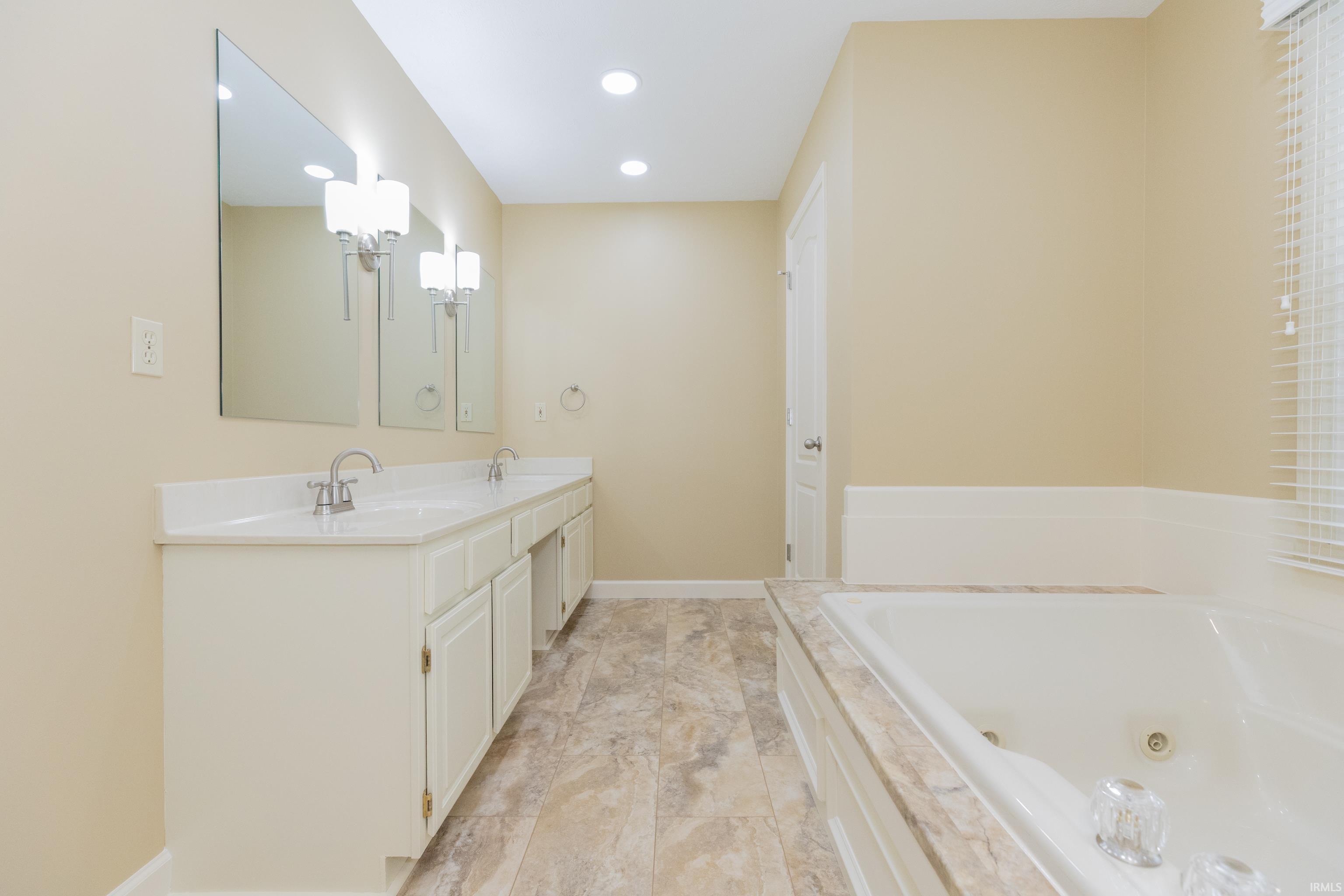 7255 Timber View Drive Newburgh, IN 47630 - Photo 25 of 36