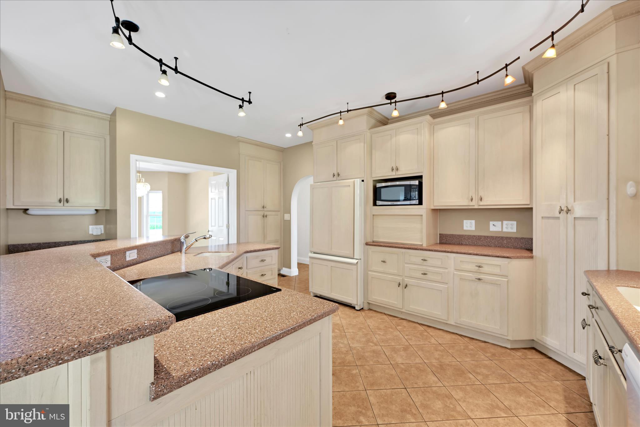 110 Mine Road Lebanon, PA 17042 - Photo 18 of 70 Kitchen Featuring Island & Ample Cabinetry