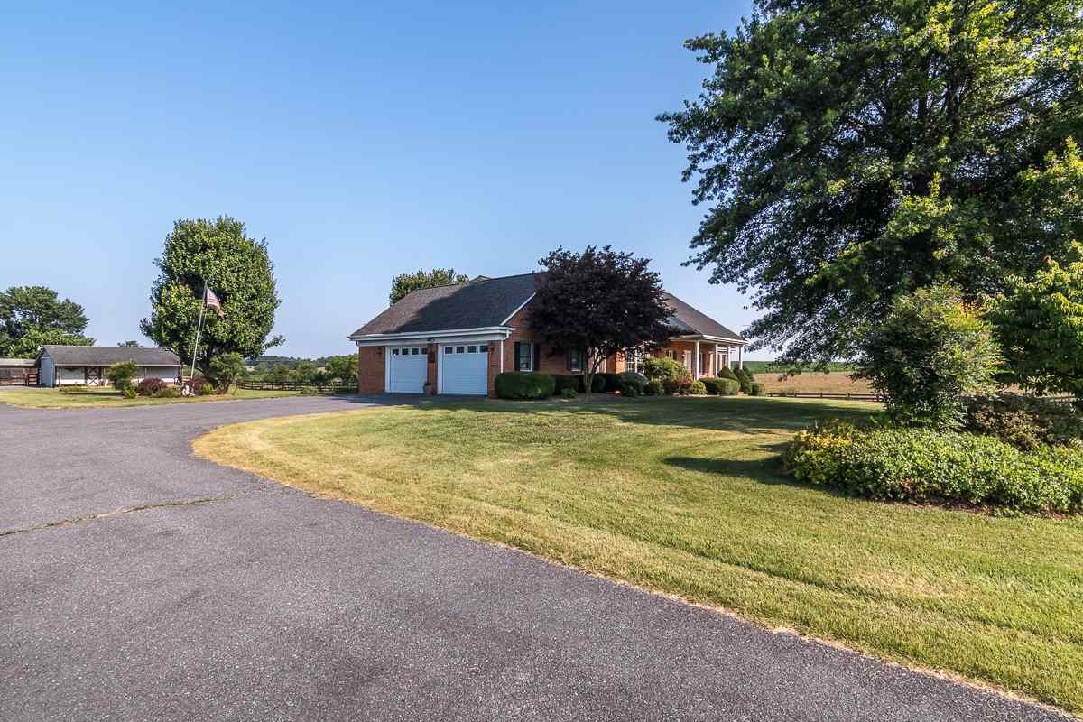 158 Battlefield Road Waynesboro, VA 22980 - Photo 4 of 50 a swimming pool with outdoor seating and yard