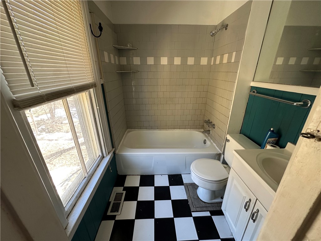 525 Averill Avenue Rochester, NY 14607 - Photo 6 of 24