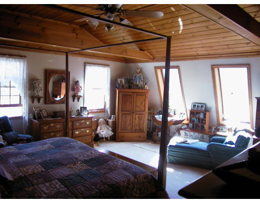 7 Springhill Road Wareham, MA 02571 - Photo 4 of 4 Gallery Image 4