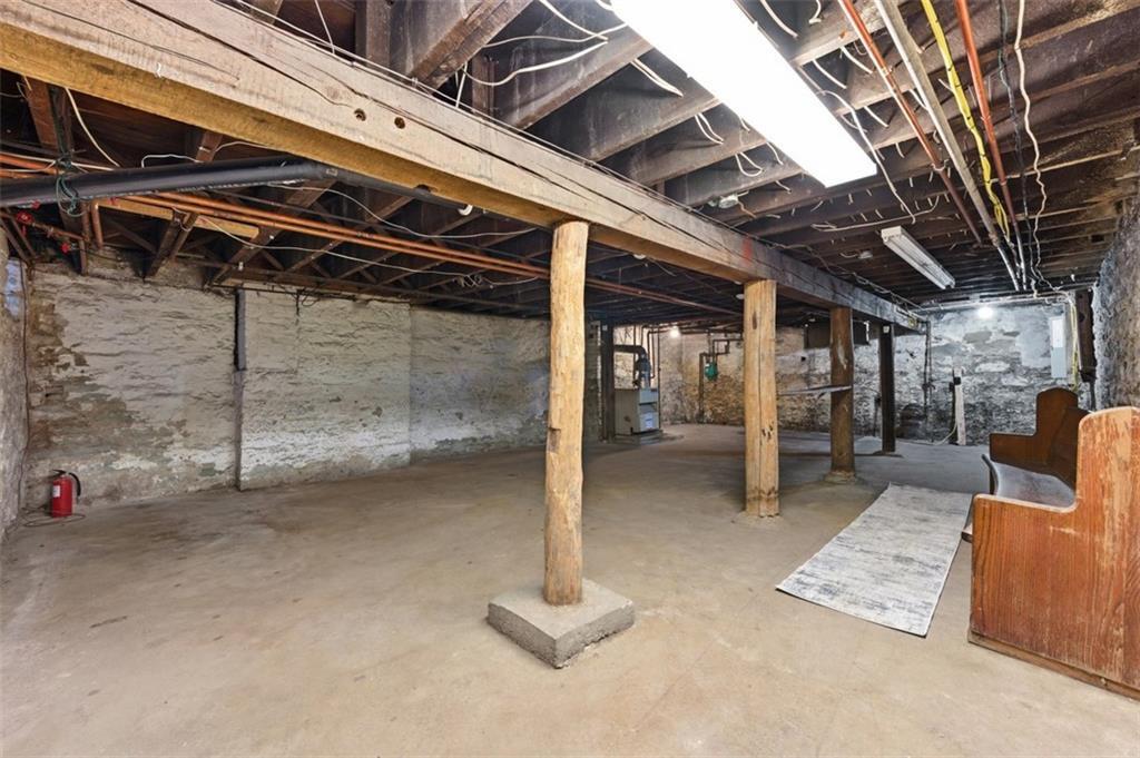 2315 Sarah Street Pittsburgh, PA 15203 - Photo 22 of 50
