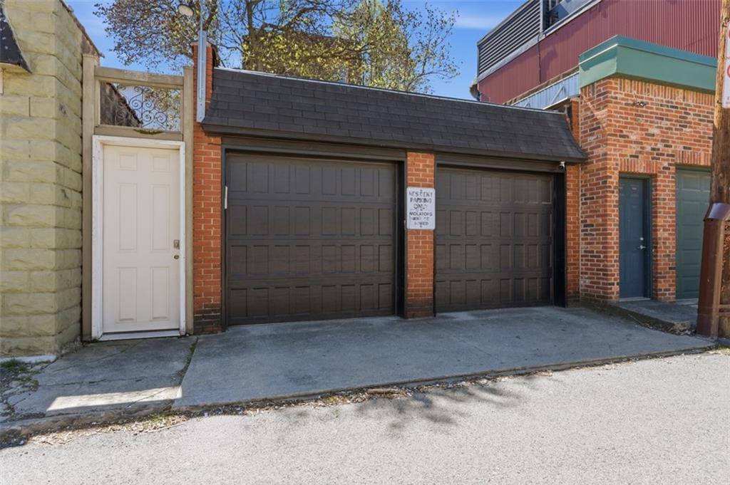 2315 Sarah Street Pittsburgh, PA 15203 - Photo 46 of 50