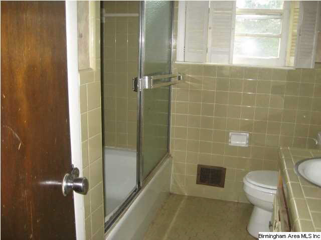 5753 Walnut Grove Road Birmingham, AL 35215 - Photo 4 of 8