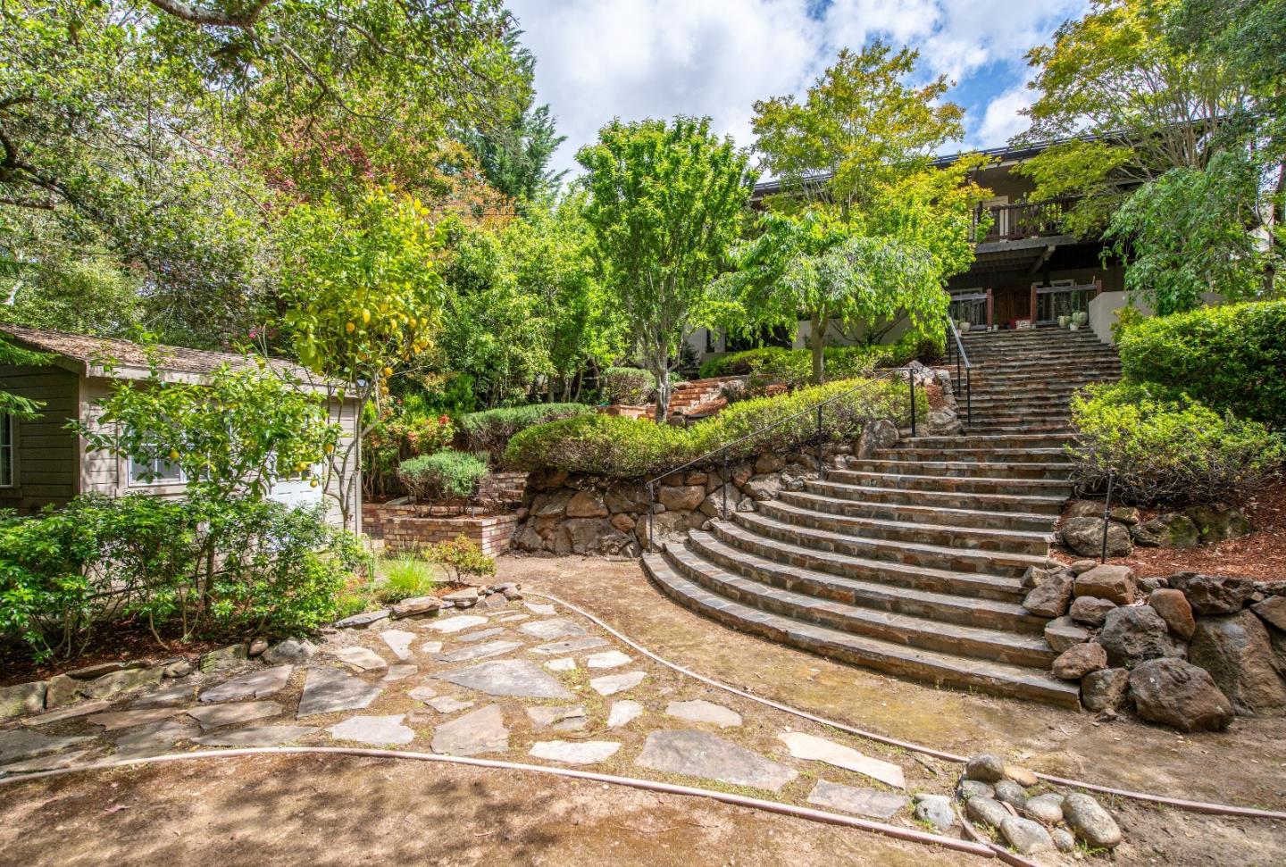 500 Yale Drive San Mateo, CA 94402 - Photo 28 of 35 a backyard of a house with lots of green space