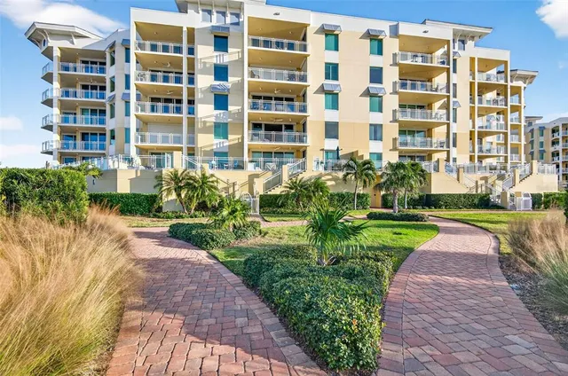 $3,499,500 | 800 Collany Road, Unit 304, St. Petersburg, FL 33715