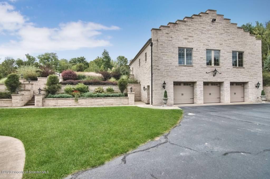 136 Carbondale Road Waverly, PA 18471 - Photo 11 of 113 Gallery Image 11