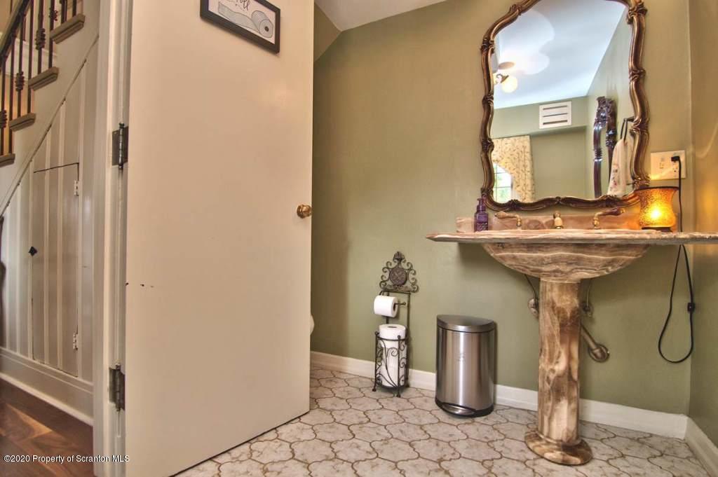 136 Carbondale Road Waverly, PA 18471 - Photo 27 of 113 Gallery Image 27