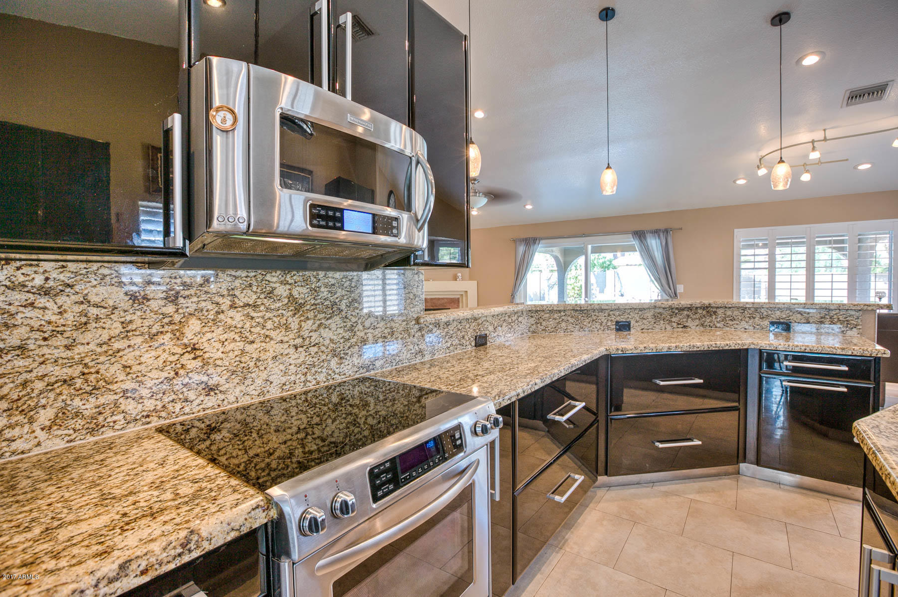 1924 East Colt Road Tempe, AZ 85284 - Photo 8 of 35 Kitchen