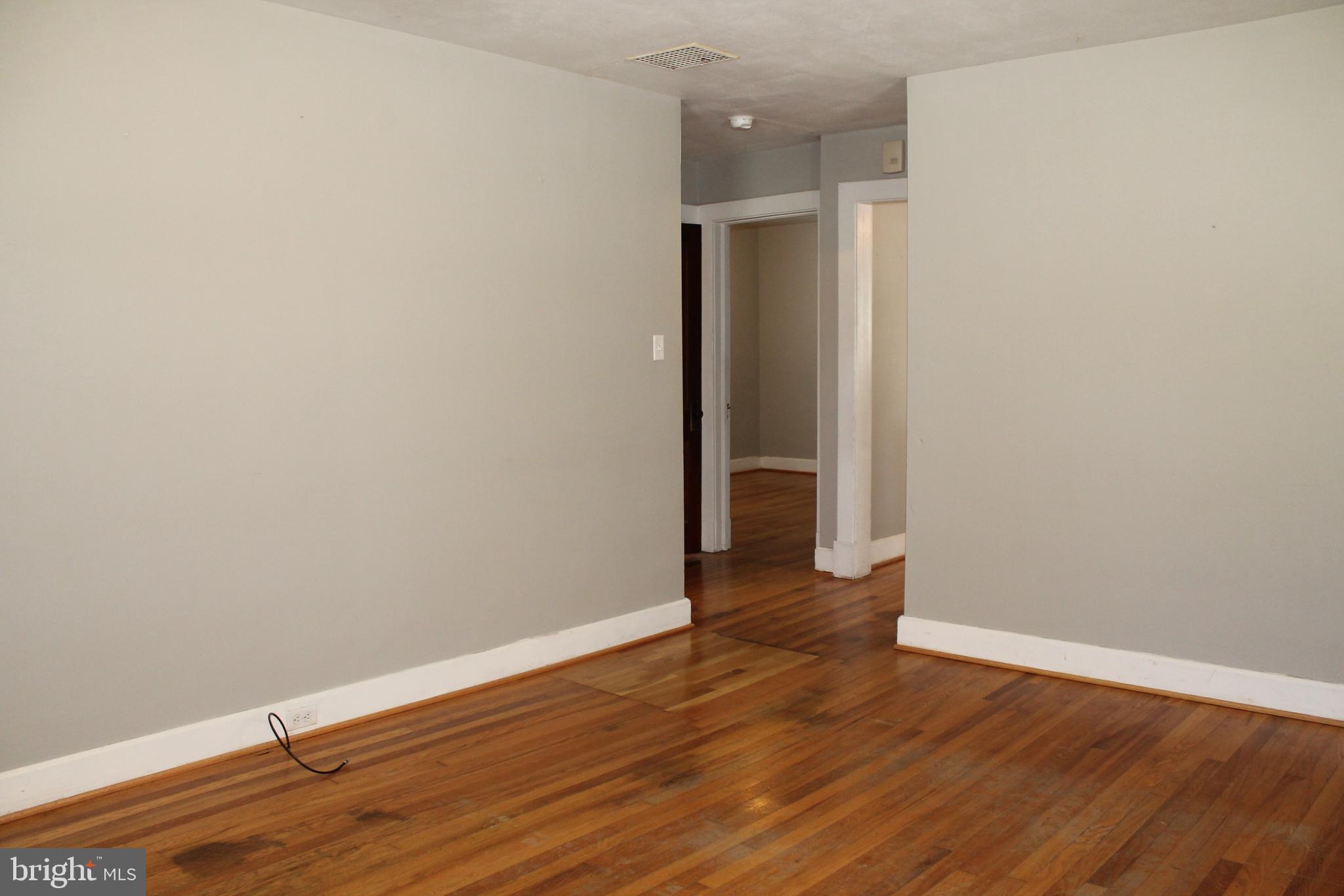 104 North Pleasant Valley Road Winchester, VA 22601 - Photo 11 of 43