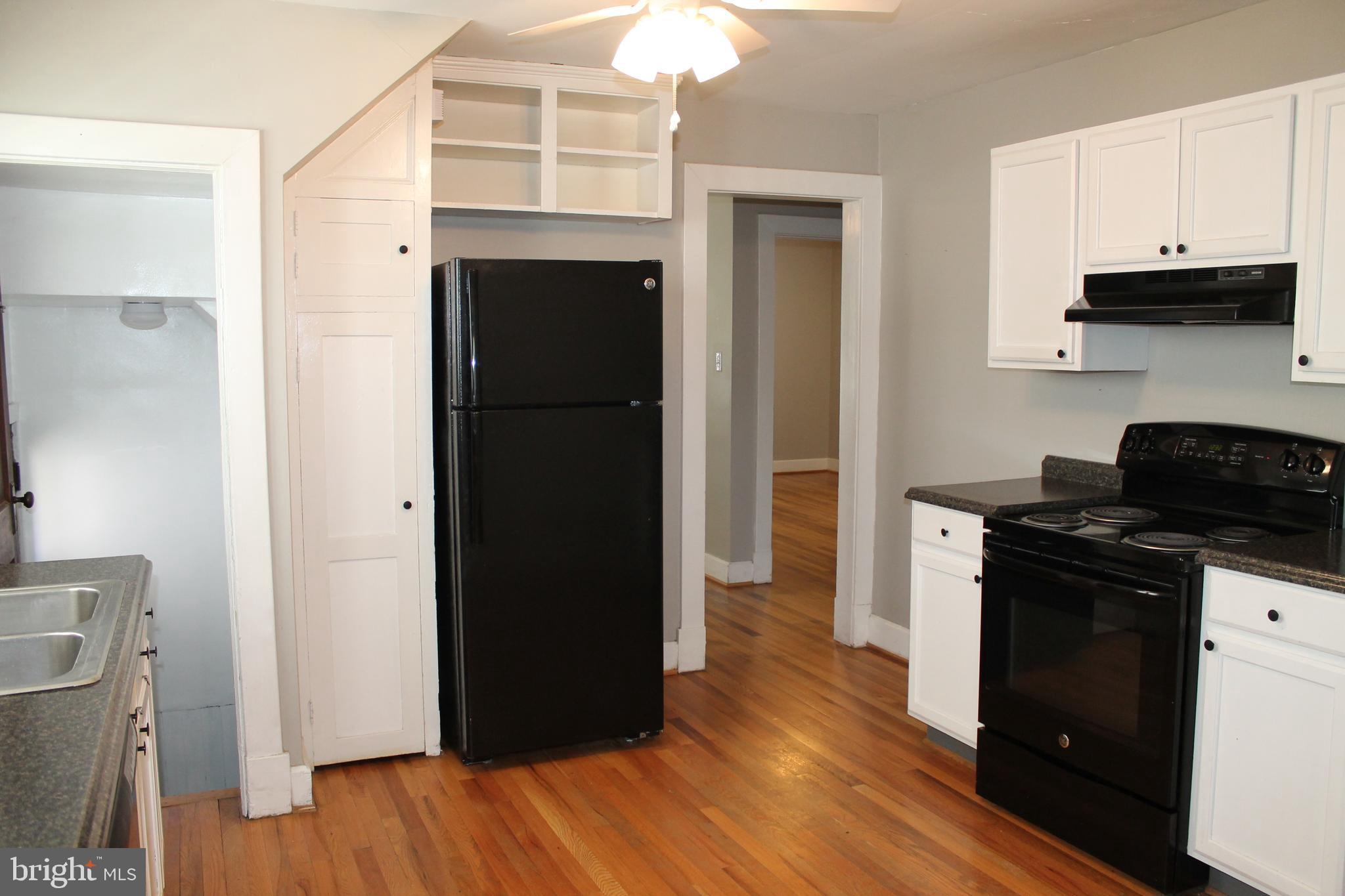 104 North Pleasant Valley Road Winchester, VA 22601 - Photo 14 of 43