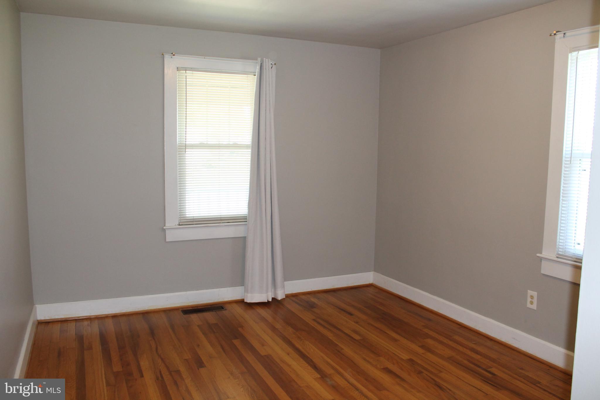 104 North Pleasant Valley Road Winchester, VA 22601 - Photo 16 of 43