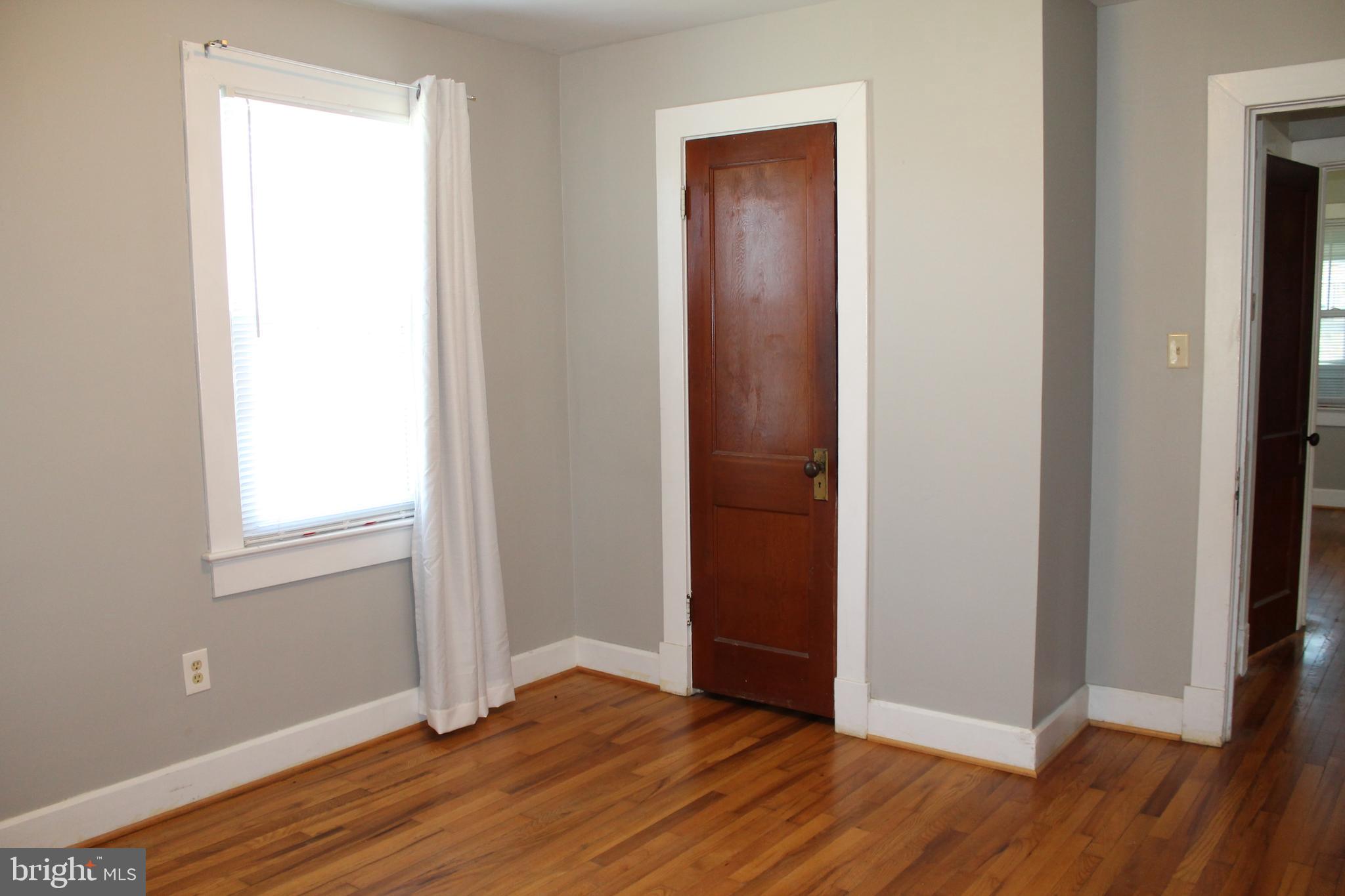 104 North Pleasant Valley Road Winchester, VA 22601 - Photo 17 of 43