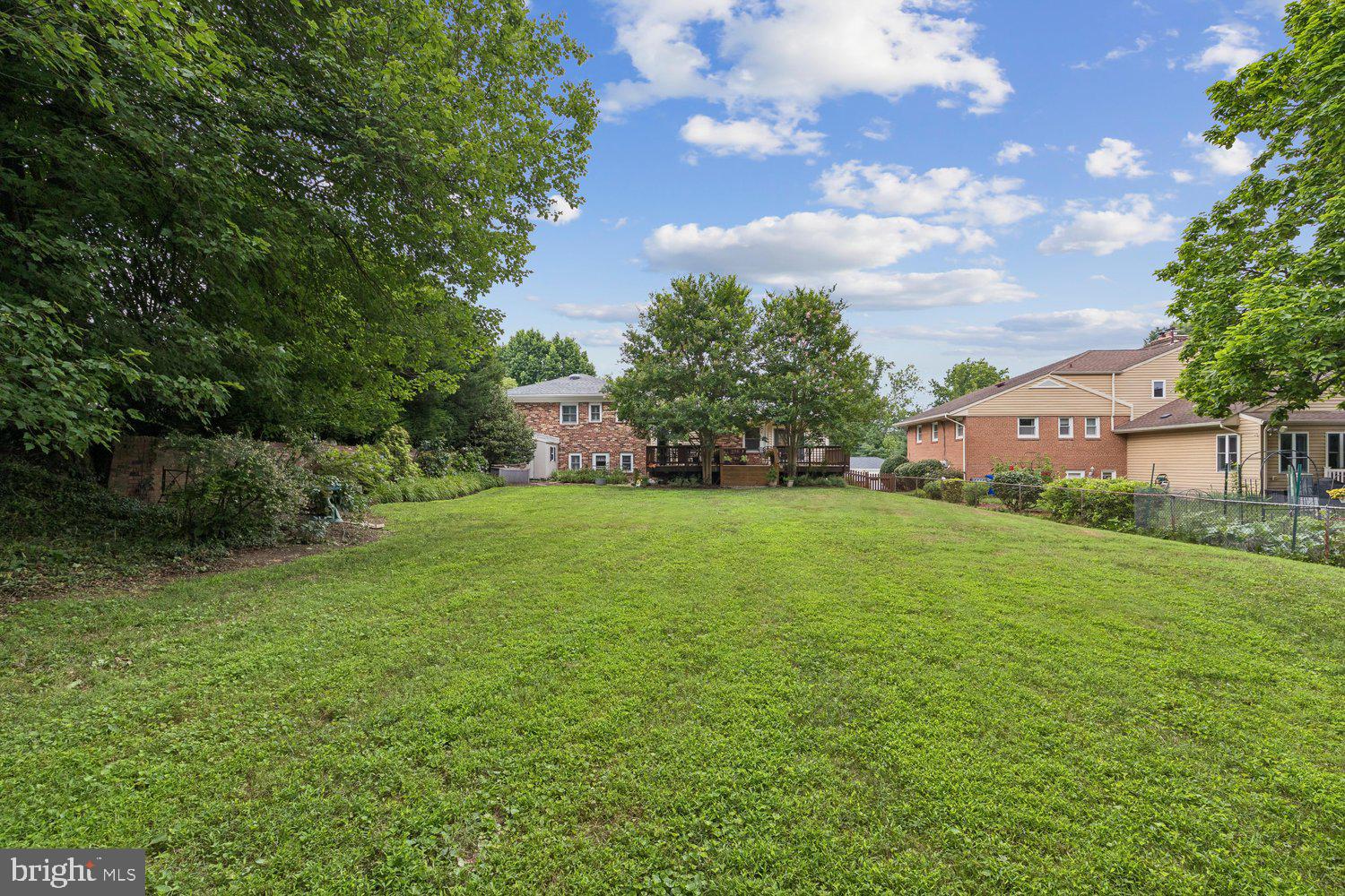 1121 Tanley Road Silver Spring, MD 20904 - Photo 2 of 69 Large level back yard