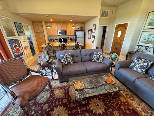$2,495 | 1908 Kahala Sunset Drive, Unit A, Spicewood, TX 78669