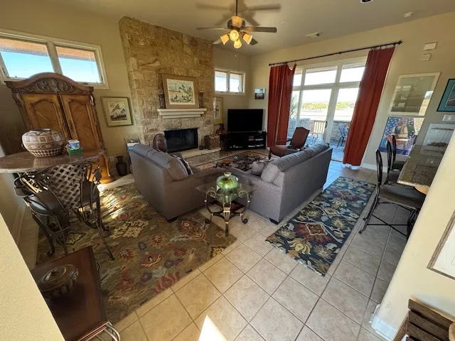 $2,495 | 1908 Kahala Sunset Drive, Unit A, Spicewood, TX 78669