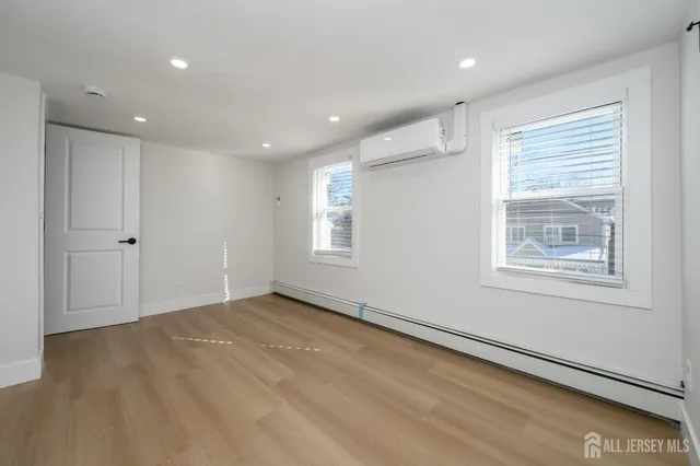 $2,900 | 8 Orchard Street, Unit 6, Matawan, NJ 07747