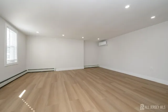 $2,900 | 8 Orchard Street, Unit 6, Matawan, NJ 07747