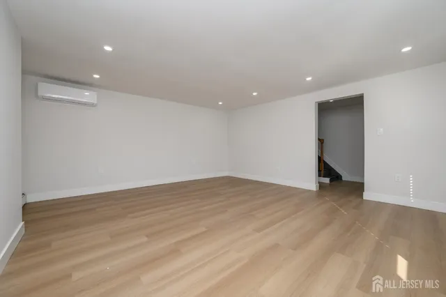 $2,900 | 8 Orchard Street, Unit 6, Matawan, NJ 07747