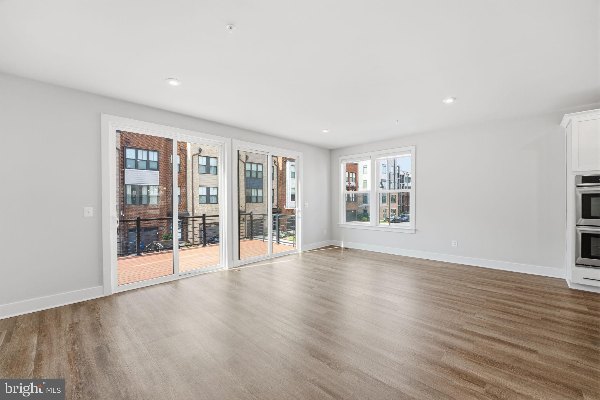 1650 Bandit Loop Reston, VA 20190 - Photo 7 of 38 Spacious living room