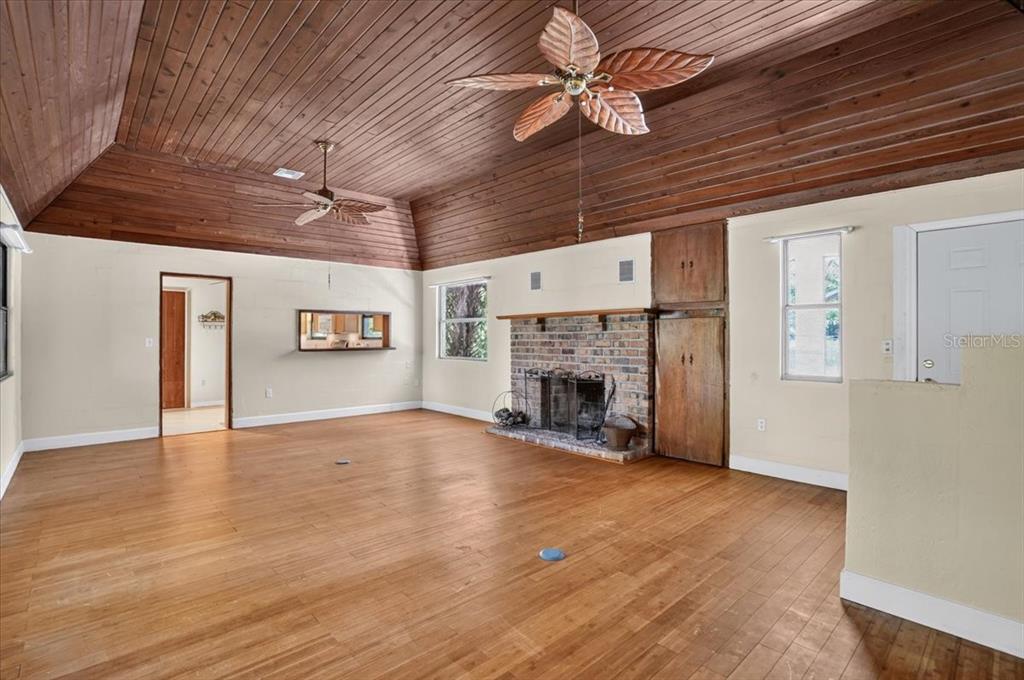 811 Sarabay Road Osprey, FL 34229 - Photo 15 of 36