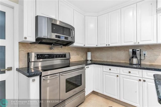 $2,400,000 | 2421 Northeast 48th Street, Lighthouse Point, FL 33064