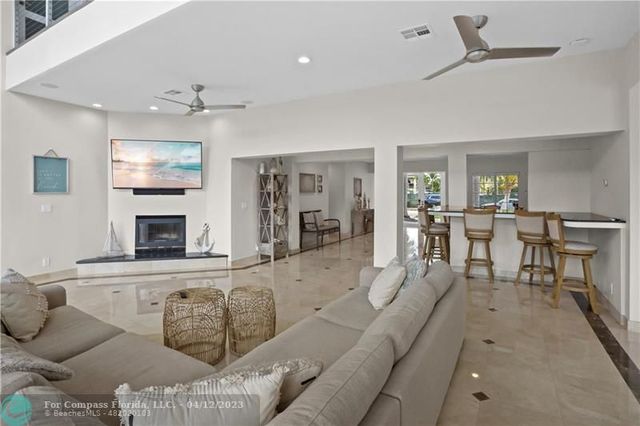 $2,400,000 | 2421 Northeast 48th Street, Lighthouse Point, FL 33064