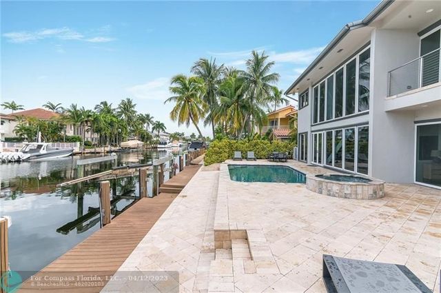 $2,400,000 | 2421 Northeast 48th Street, Lighthouse Point, FL 33064