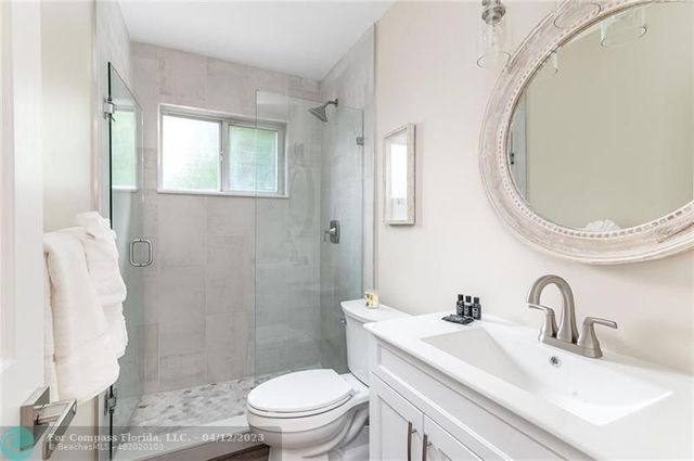 $2,400,000 | 2421 Northeast 48th Street, Lighthouse Point, FL 33064