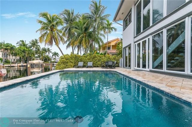 $2,400,000 | 2421 Northeast 48th Street, Lighthouse Point, FL 33064