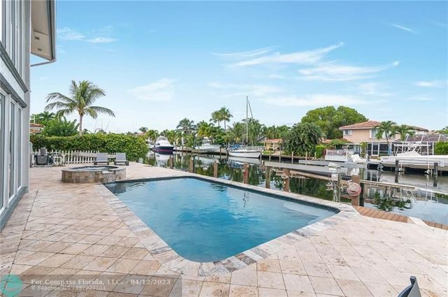 $2,400,000 | 2421 Northeast 48th Street, Lighthouse Point, FL 33064
