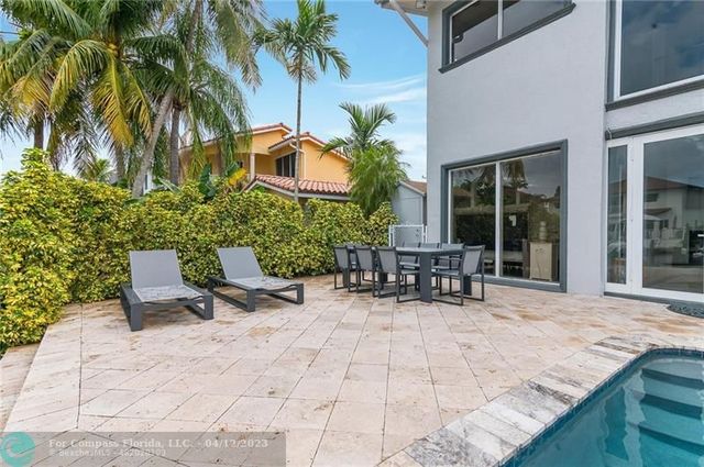 $2,400,000 | 2421 Northeast 48th Street, Lighthouse Point, FL 33064