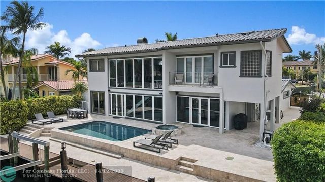 $2,400,000 | 2421 Northeast 48th Street, Lighthouse Point, FL 33064