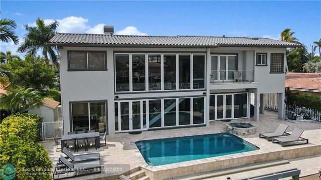 $2,400,000 | 2421 Northeast 48th Street, Lighthouse Point, FL 33064