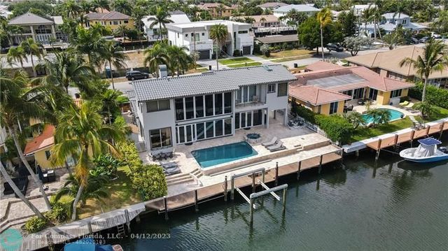 $2,400,000 | 2421 Northeast 48th Street, Lighthouse Point, FL 33064
