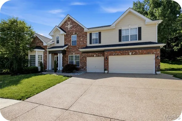 $699,990 | 1446 Hawkins Meadow Drive, Fenton, MO 63026