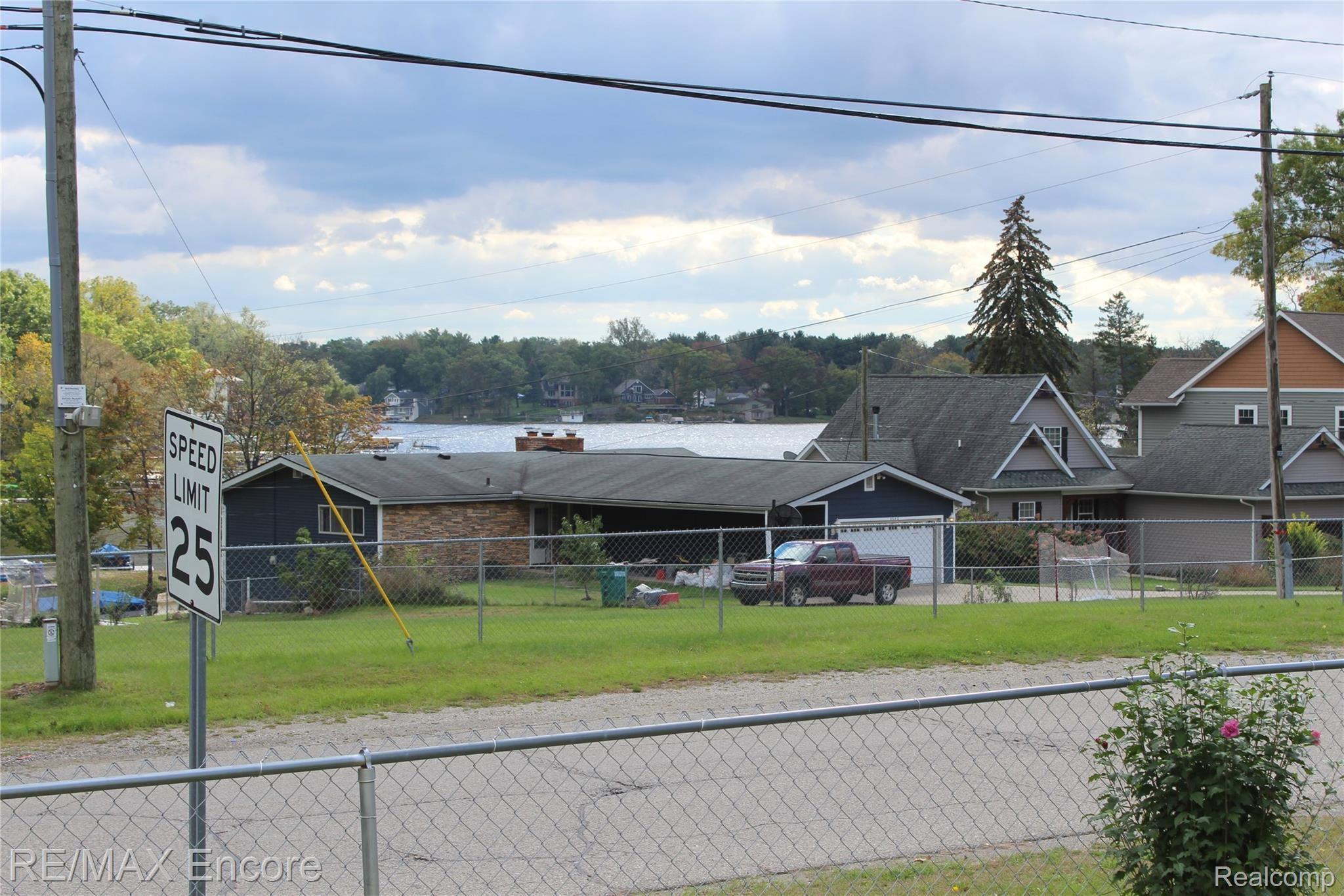 4715 Sashabaw Road Clarkston, MI 48346 - Photo 28 of 31 IMG_6130.JPG