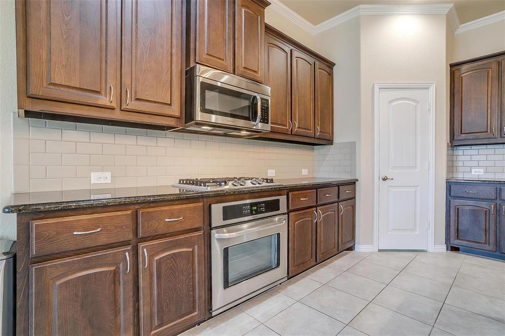 205 Mineral Point Drive Aledo, TX 76008 - Photo 10 of 38