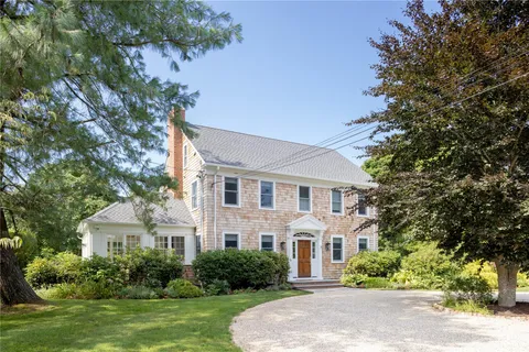 $1,895,000 | 945 New Suffolk Avenue, Mattituck, NY 11952