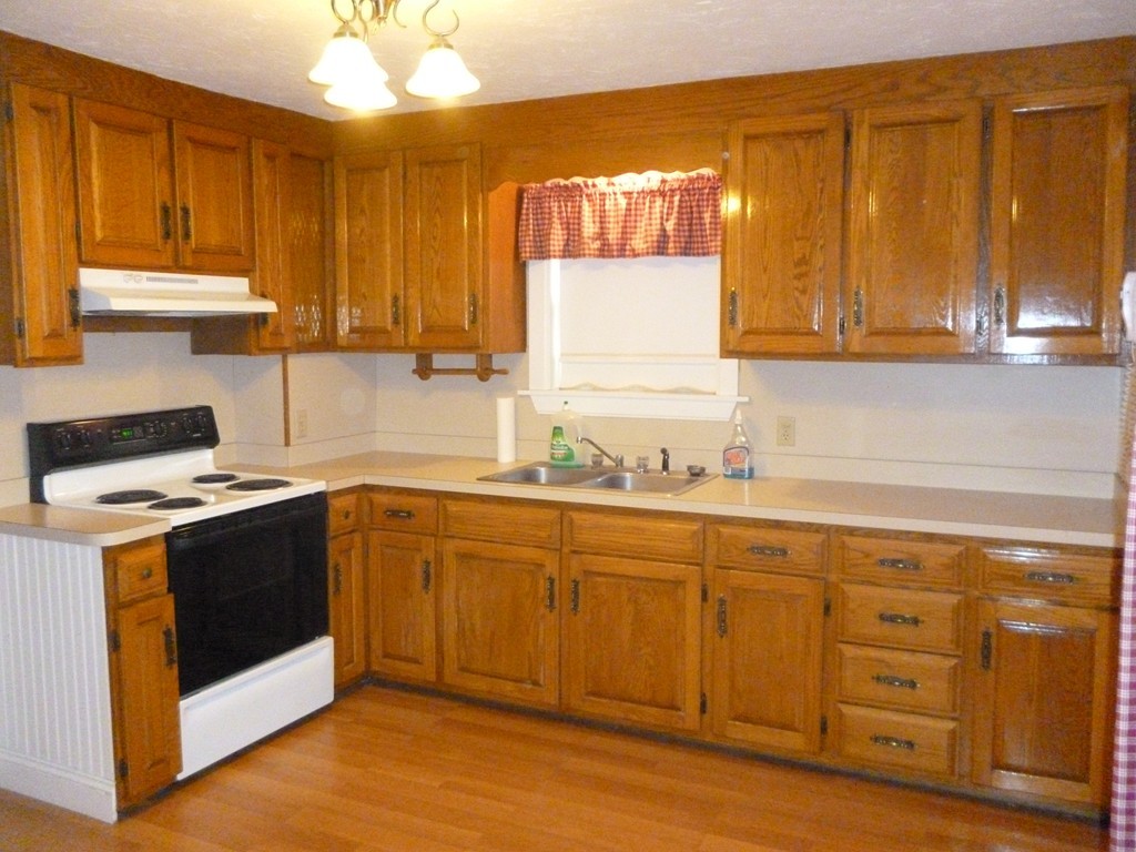 26 Dallas Street Worcester, MA 01604 - Photo 7 of 22 Gallery Image 7