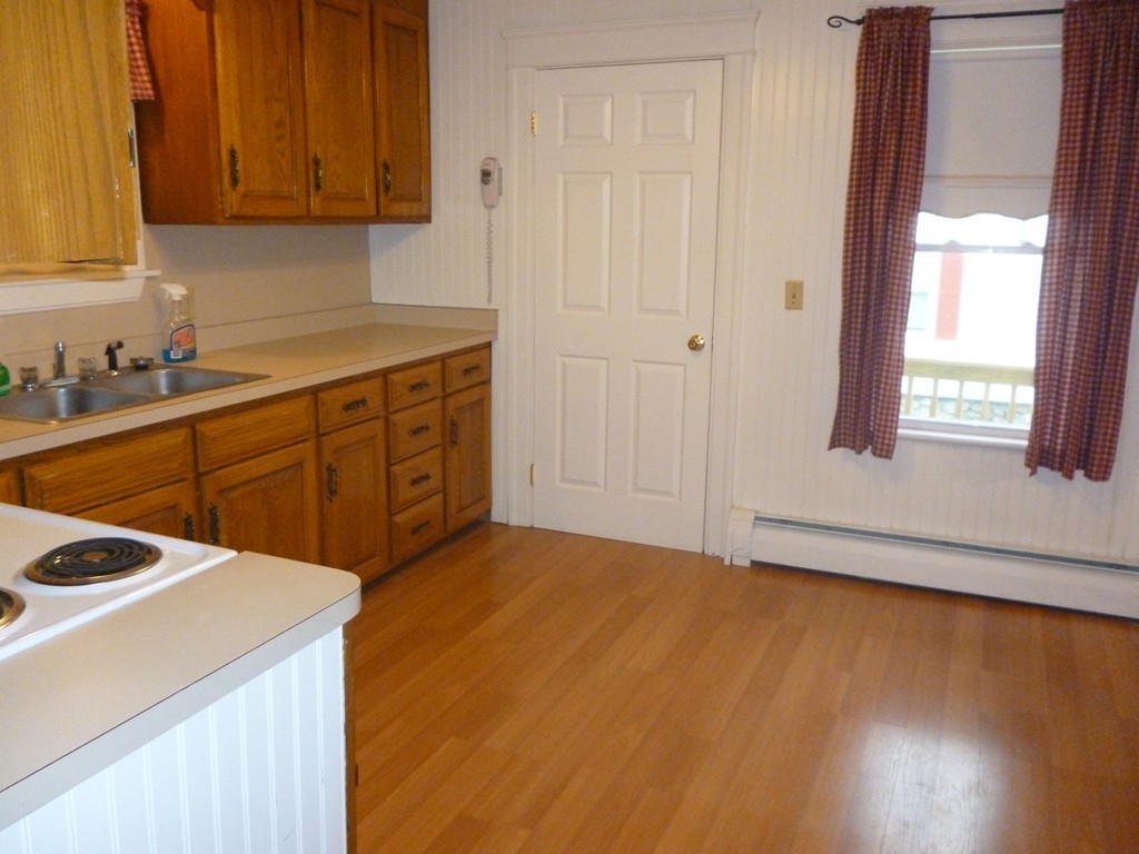 26 Dallas Street Worcester, MA 01604 - Photo 8 of 22 Gallery Image 8