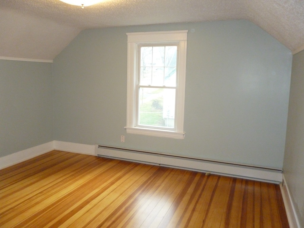 26 Dallas Street Worcester, MA 01604 - Photo 10 of 22 Gallery Image 10